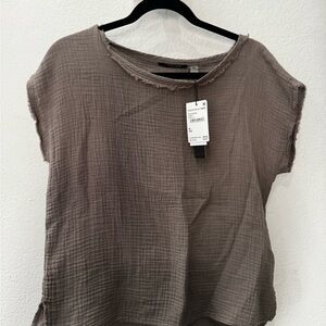 T Tahari Taupe Short Sleeve Cotton Gauze Top